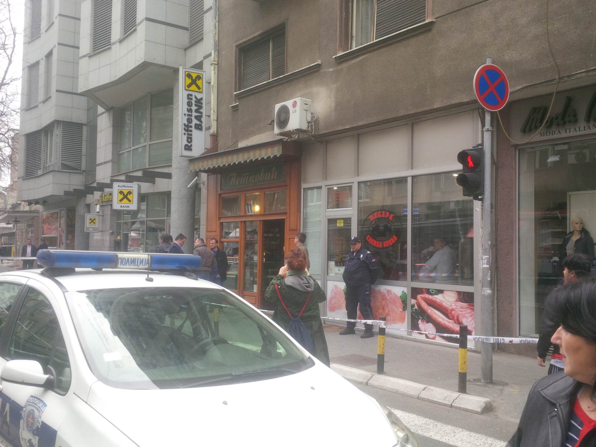 Beograd: Razneo se bombom u poslastičarnici! FOTO