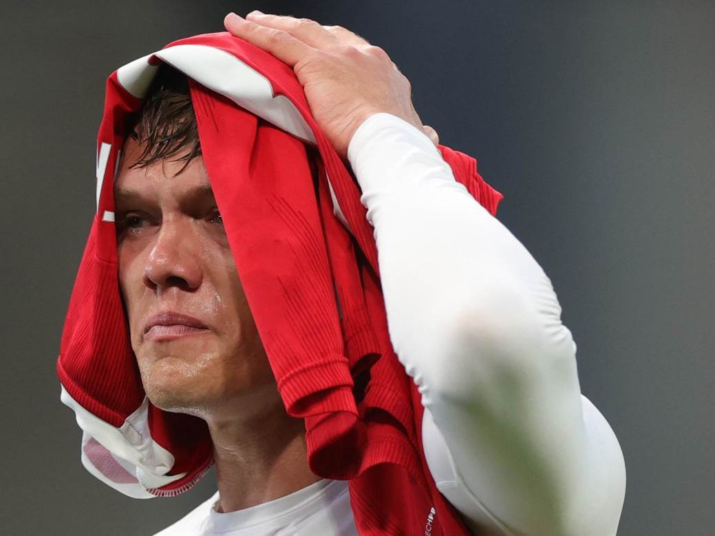  kristijan eriksen pao na utakmici danska selektor suze 