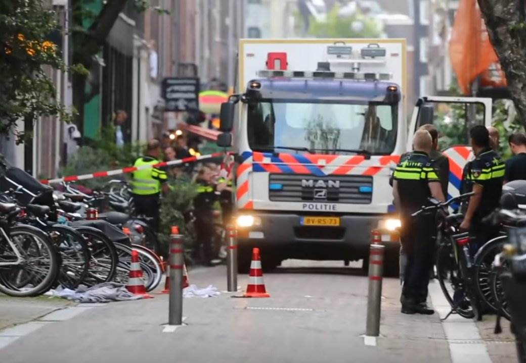  upucan holandski novinar u amsterdamu 