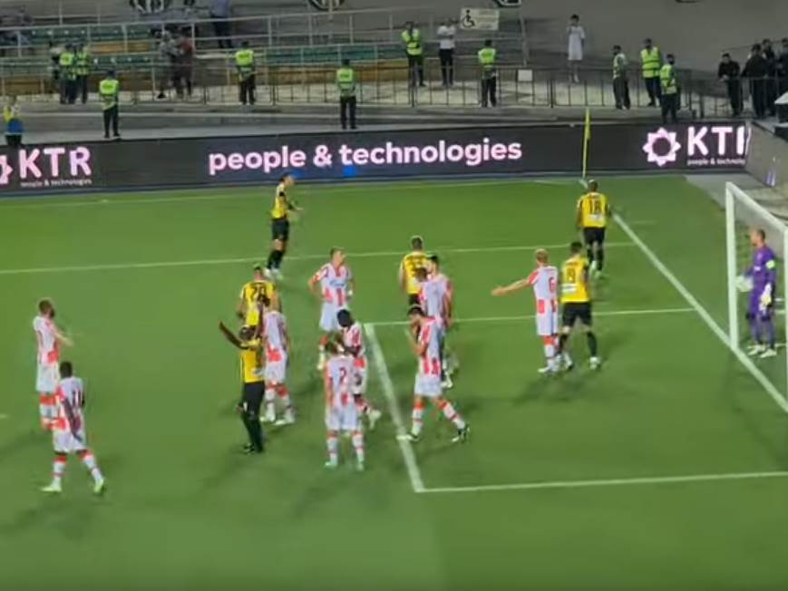  Crvena zvezda gubi od Kairata gol posle kornera 
