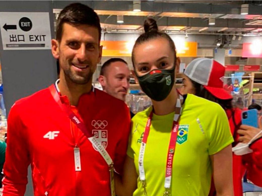  Novak Đoković najveća zvezda Olimpijskih igara svi žele fotografiju sa njim 