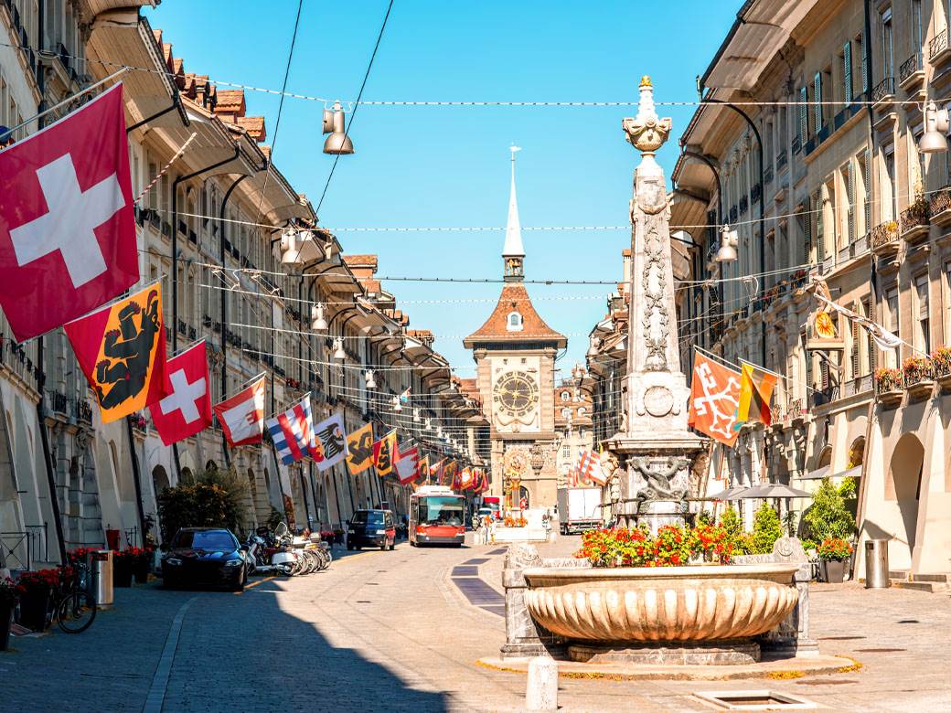  Švajcarci podržali kovid zakon na referendumu 