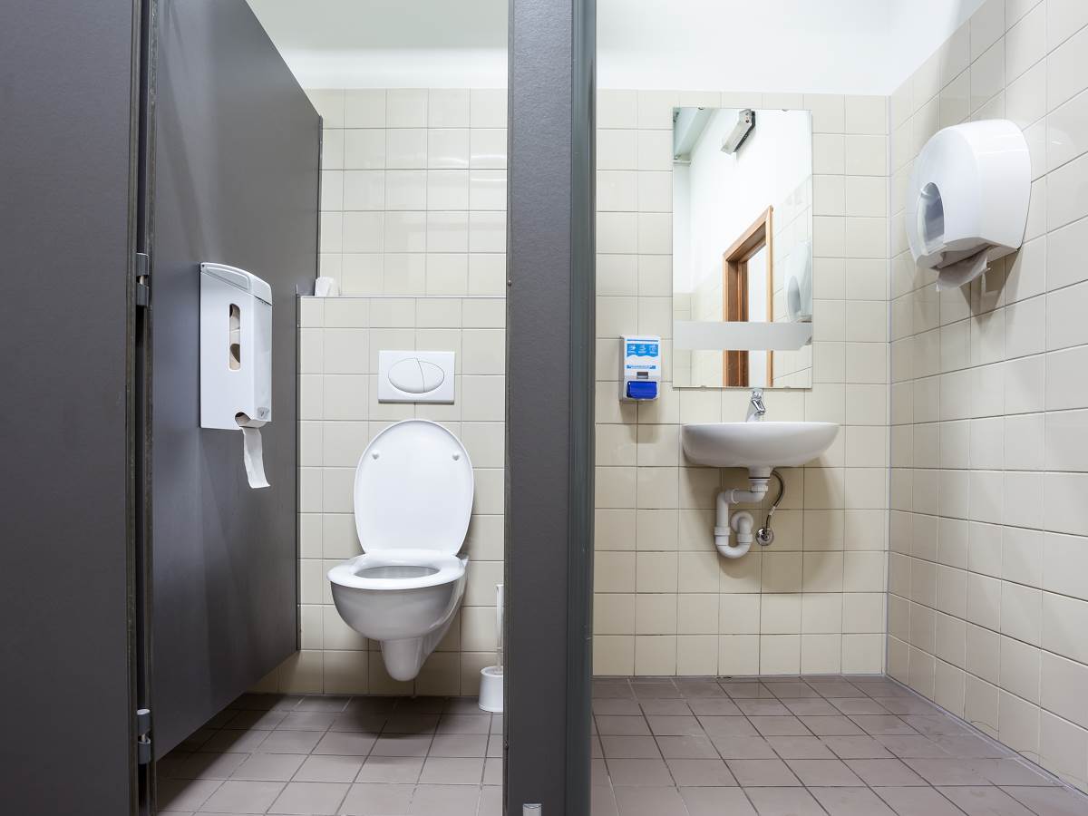  Šta je najveći rizik od zaraze u javnom toaletu 