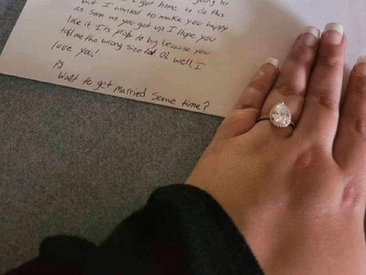  Muškarac zaprosio ženu preko poruke na ceduljici 