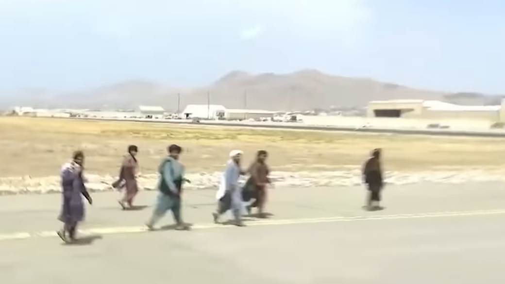  Talibani na aerodromu 