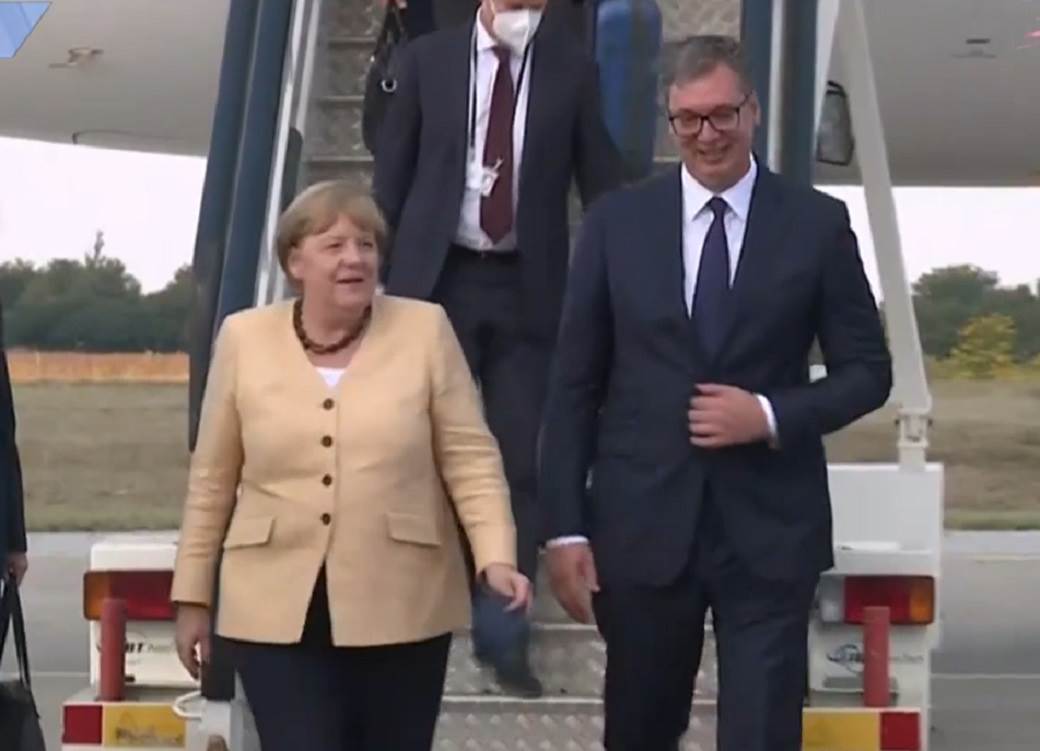  Boja sakoa Angele Merkel u Srbiji 