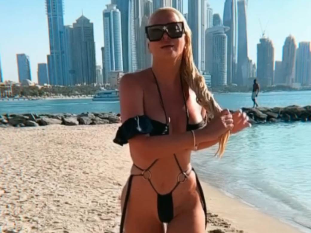  Karleuša objavila snimak u bikiniju 
