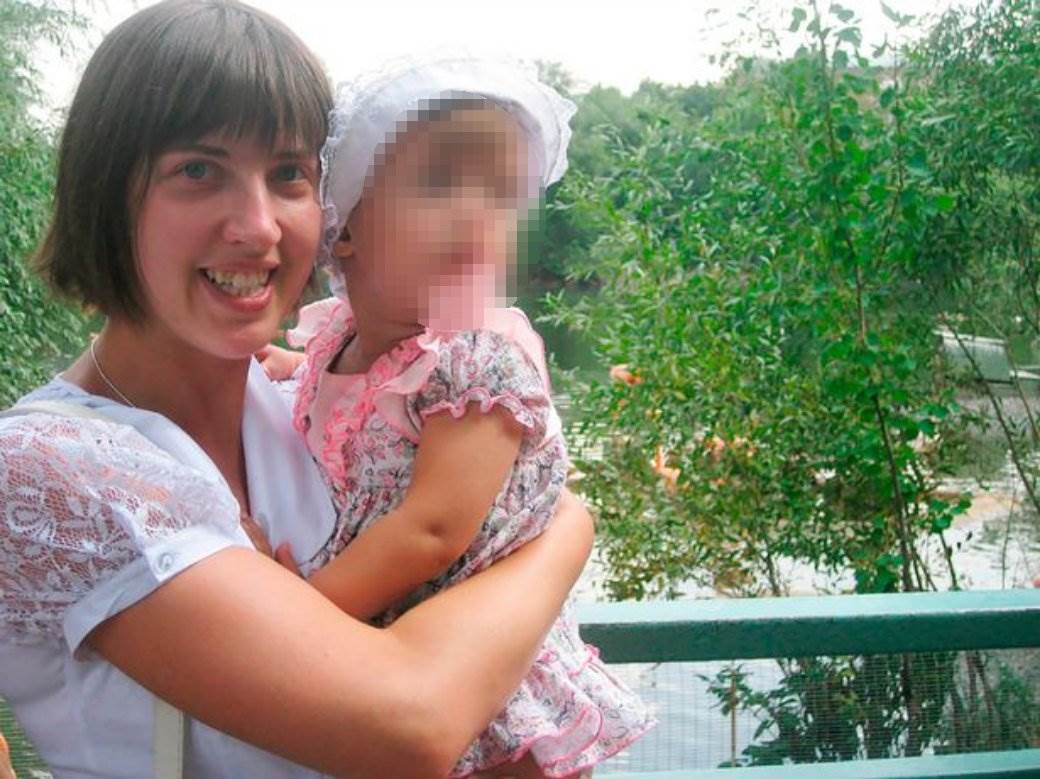  Devojčica pronađena pored mrtve majke u Rusiji 