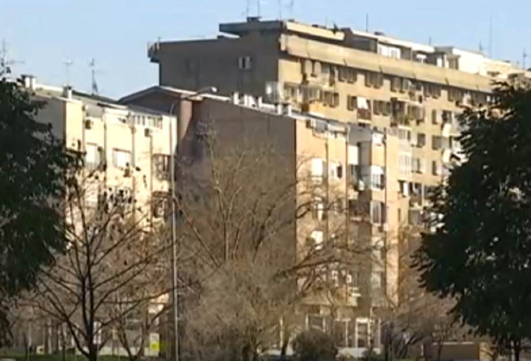  Provalnik pokušao da uđe ženi sa bebom u stan u Beogradu 