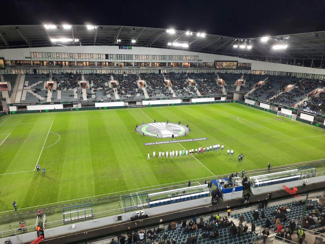  Aleksandar Stanojević gleda iz lože utakmicu Gent Partizan 