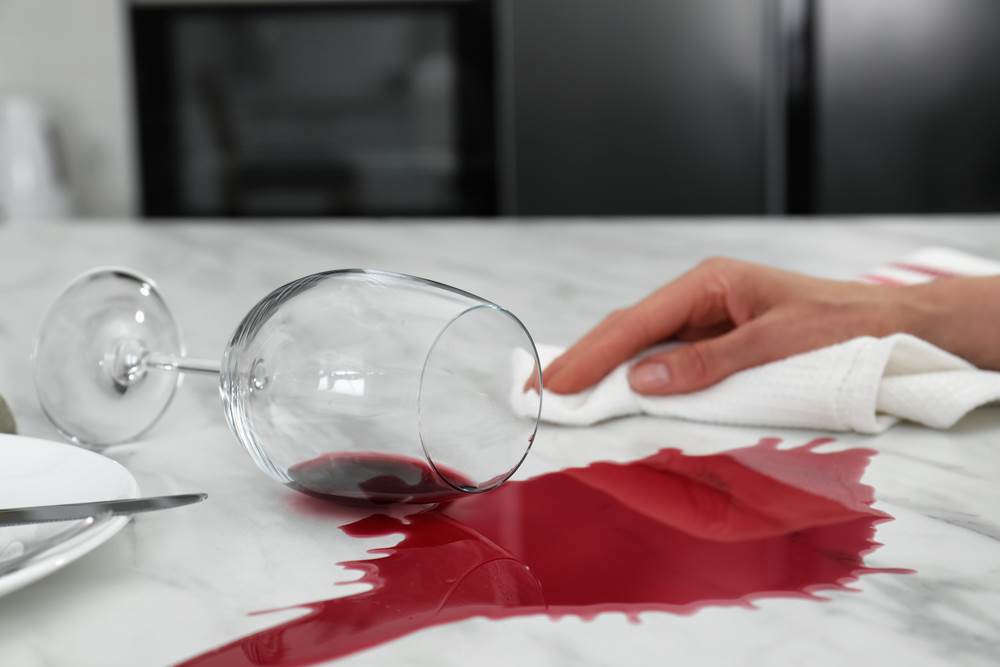  Kako skinuti fleku od vina 