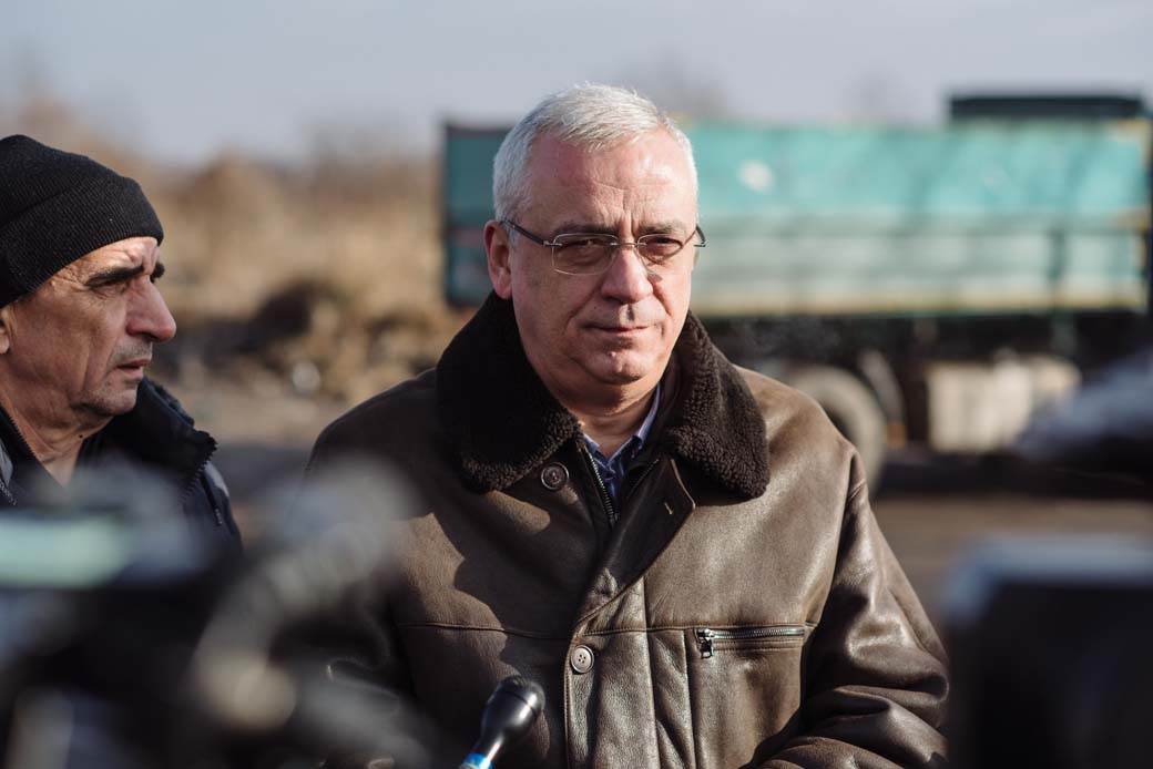  Gradonačelnik Bakić obišao radove na uklanjanju divlje deponije na prostoru bivše fabrike „Zorka“ 