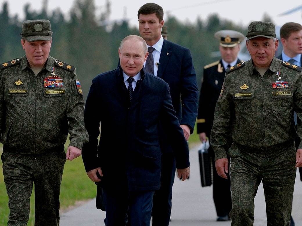  Vladimir Putin i obuka u KGB 