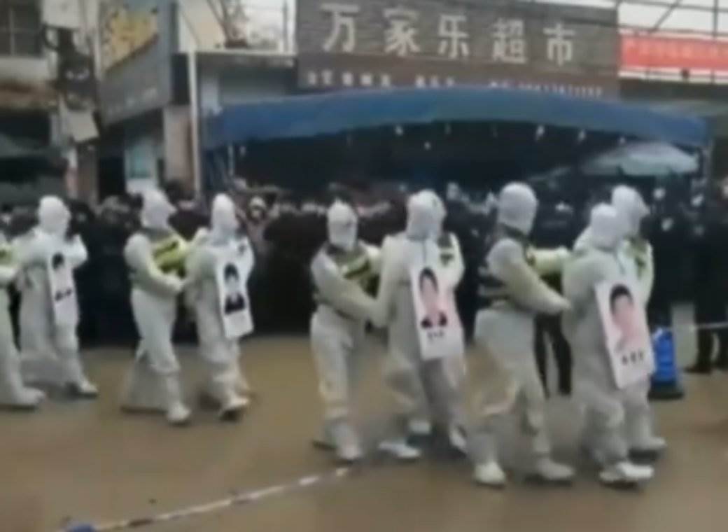  Javno poniženje u Kini zbog kršenja mera 