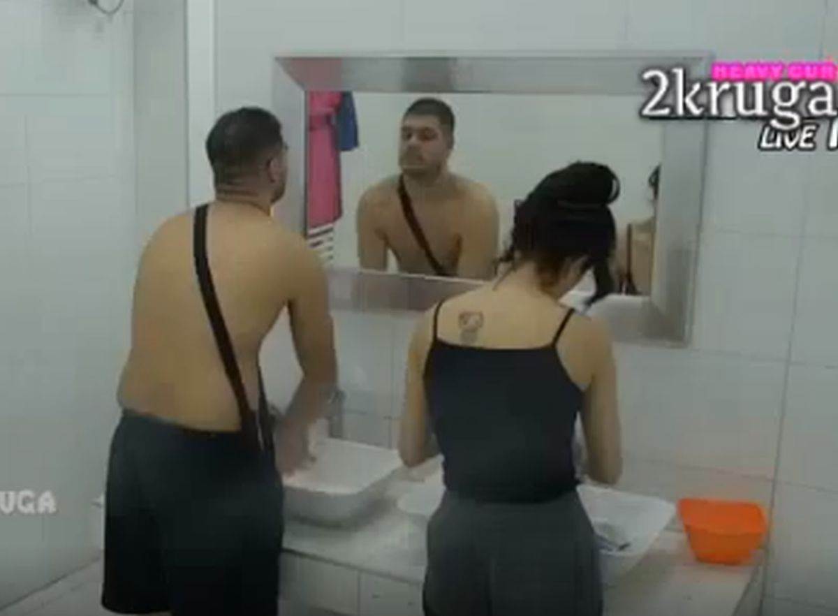  Šok snimak Dejana Dragojevića iz kupatila 