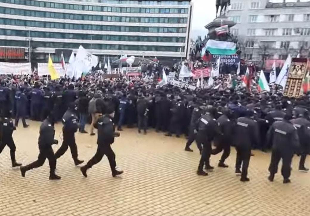  Protesti u Bugarskoj zbog korona mera 