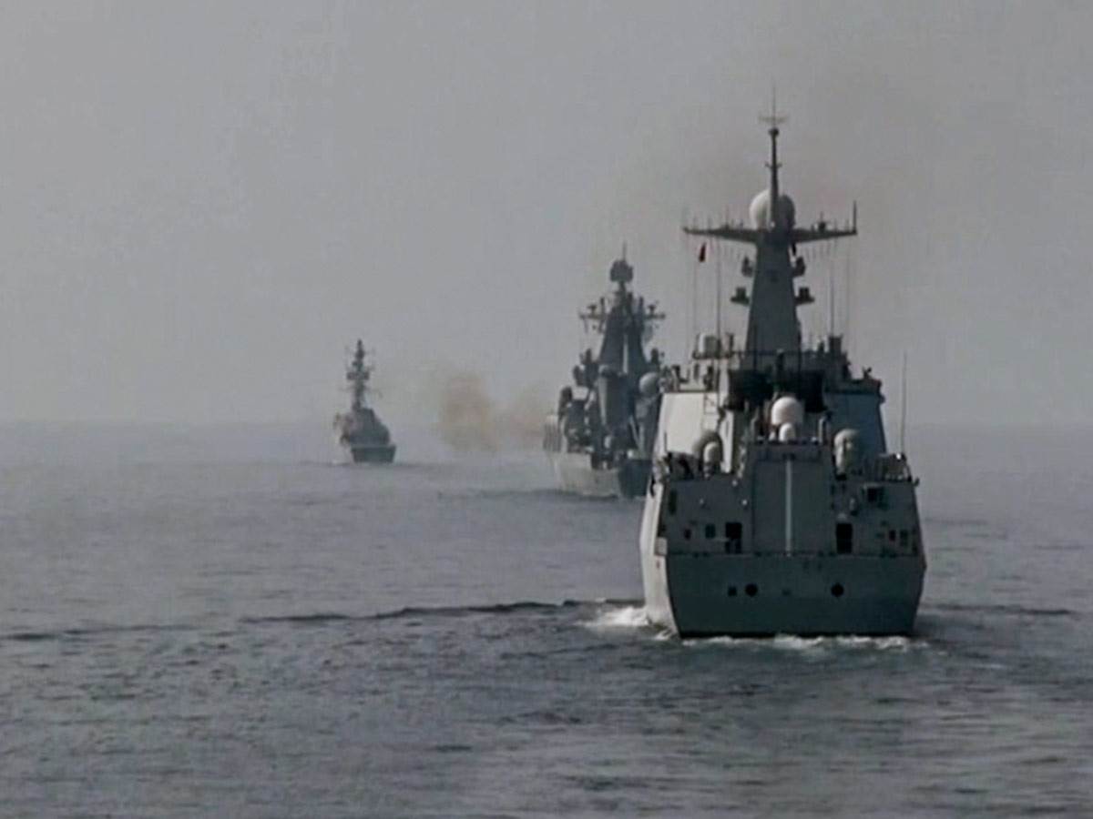  Ruska mornarica u blizini curenja gasovoda 