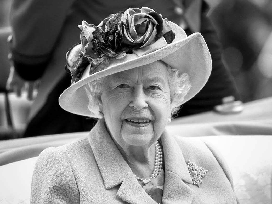 Oglasila se kraljevska porodica nakon smrti kraljice 