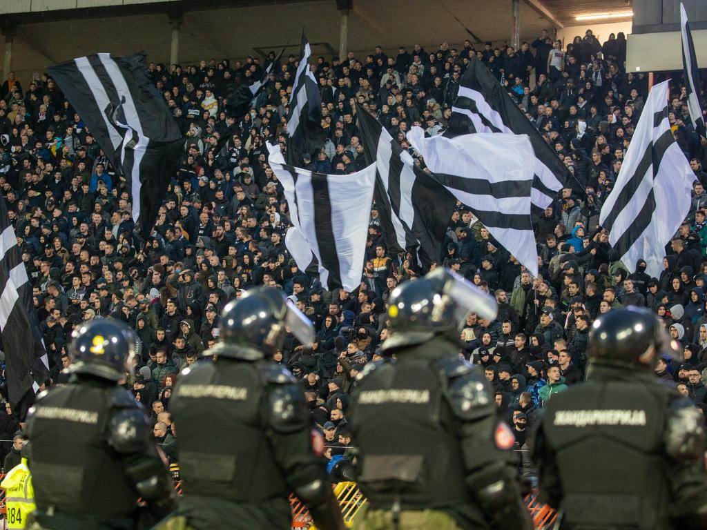 UEFA kaznila Partizan 