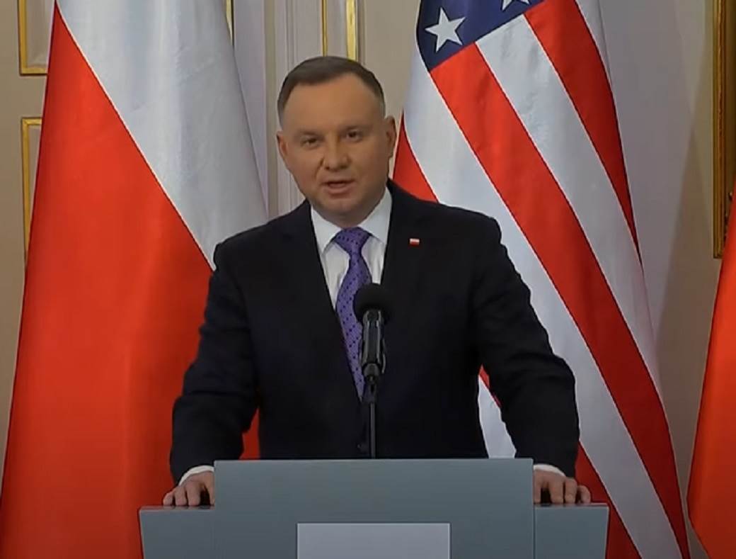  Poljski predsednik drži govor u ukrajinskom parlamentu 