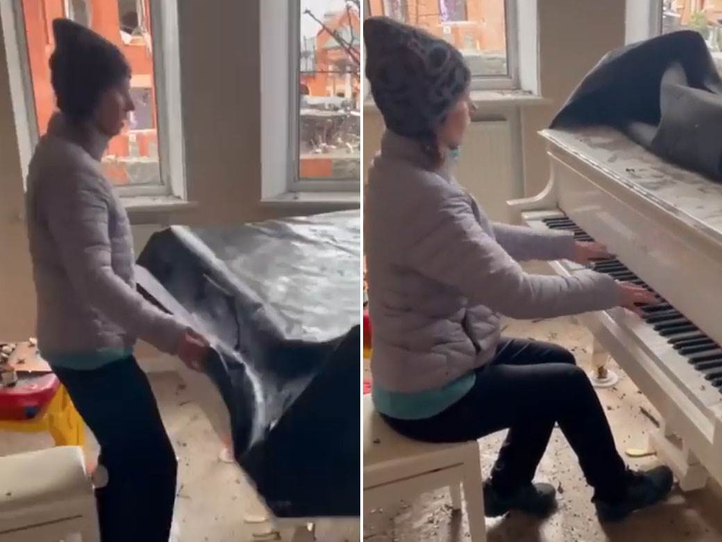  Devojka svira klavir u Kijevu 