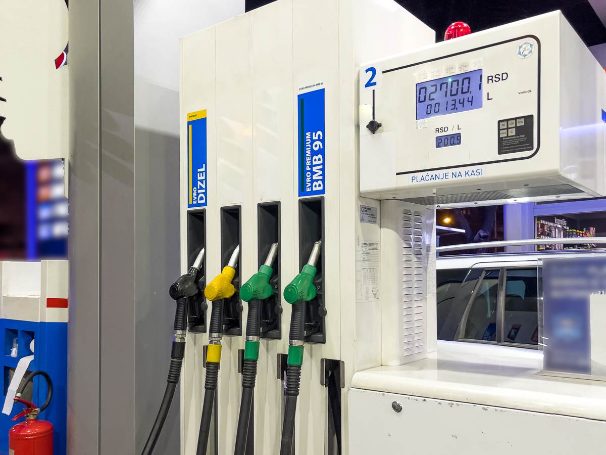  U Sloveniji naglo rastu cene benzina i dizel goriva 