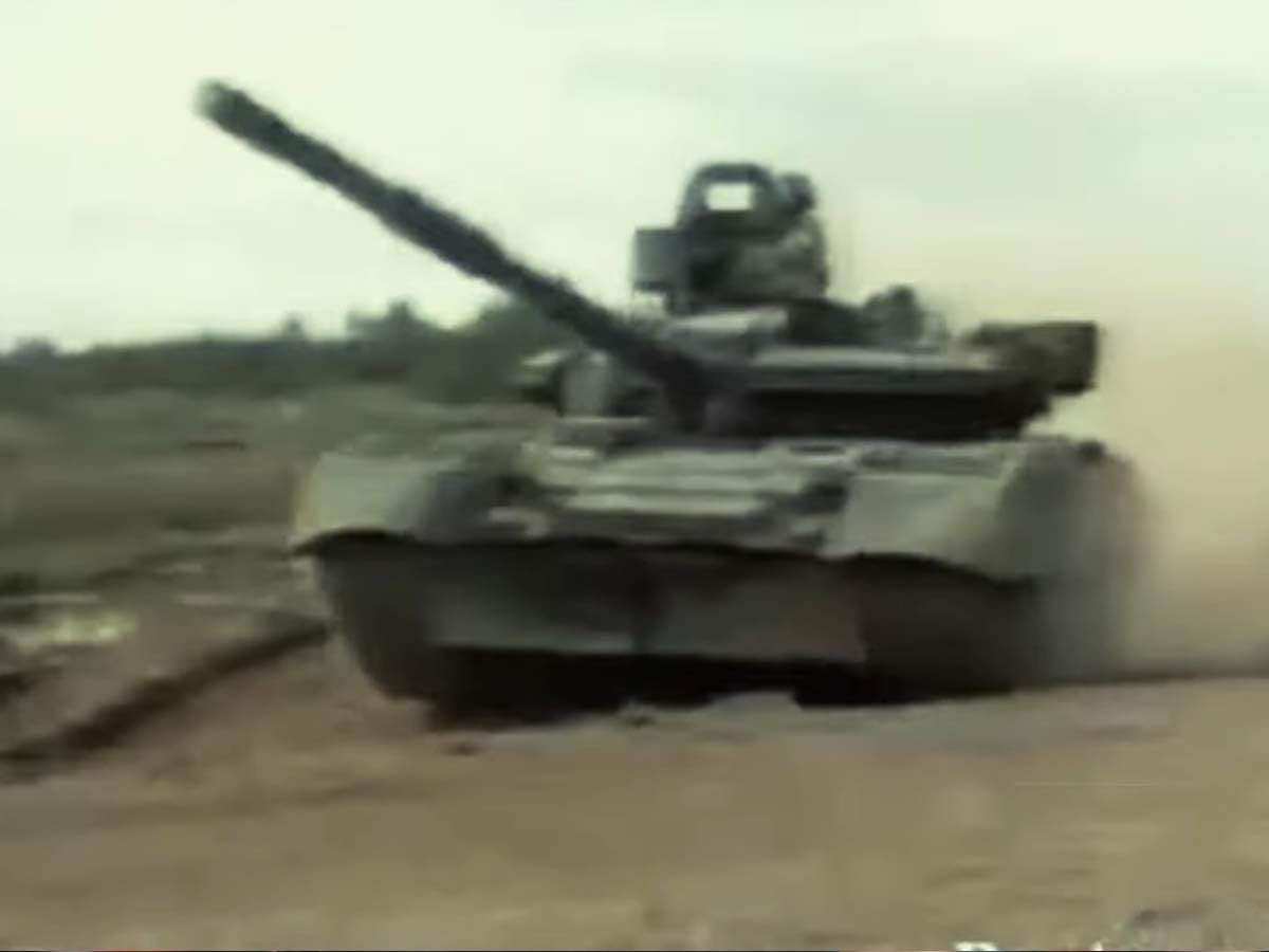  Ukrajinci uništili ruski tenk 
