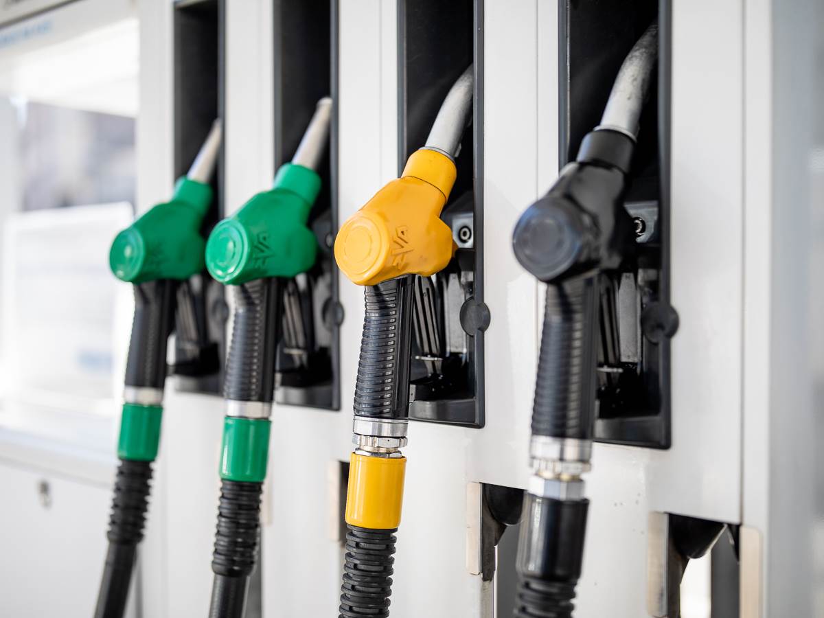  Produžava se uredba za ograničenje cene goriva 