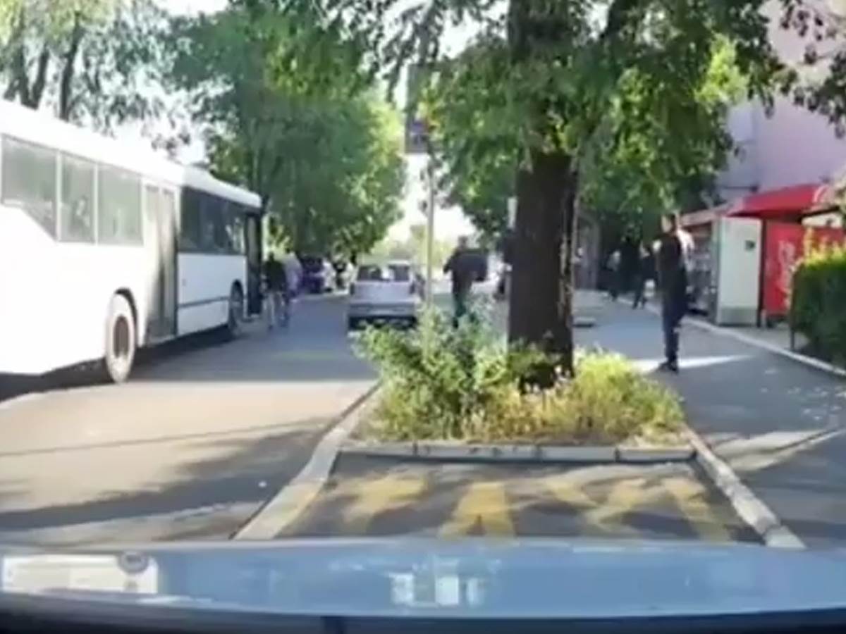 Autobus udario pešaka na Bežanijskoj kosi 