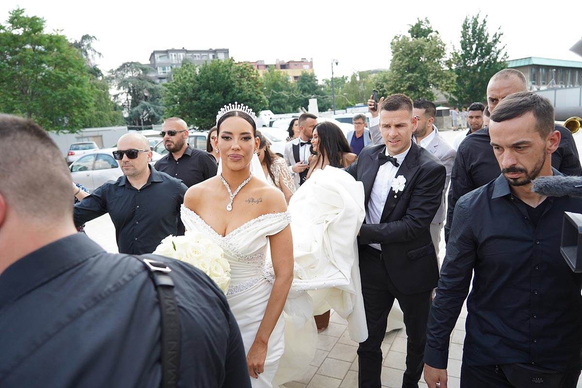  Katarini Grujić gost doneo praznu kovertu na venčanje 