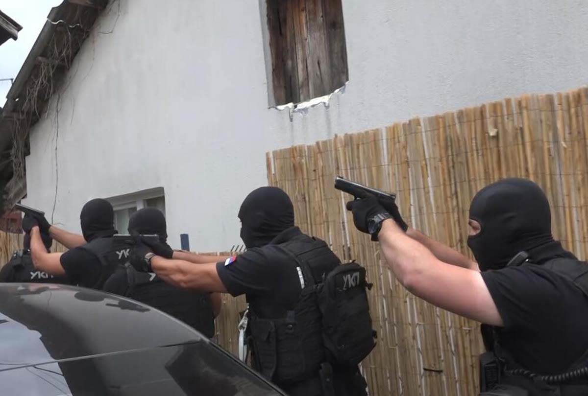  Uhapšeni navijači Partizana u Pančevu 