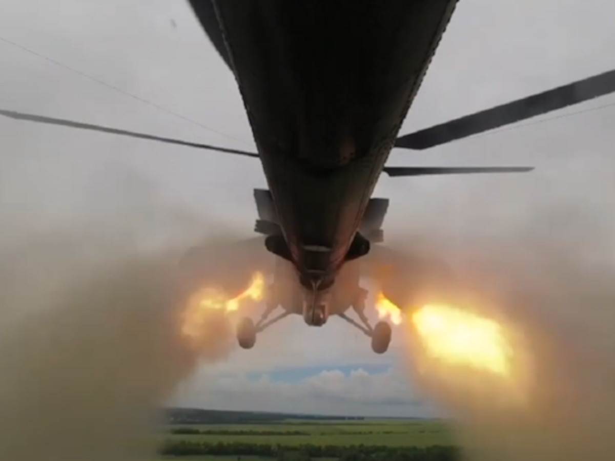  Ruski helikopter napada ukrajinsku vojsku 