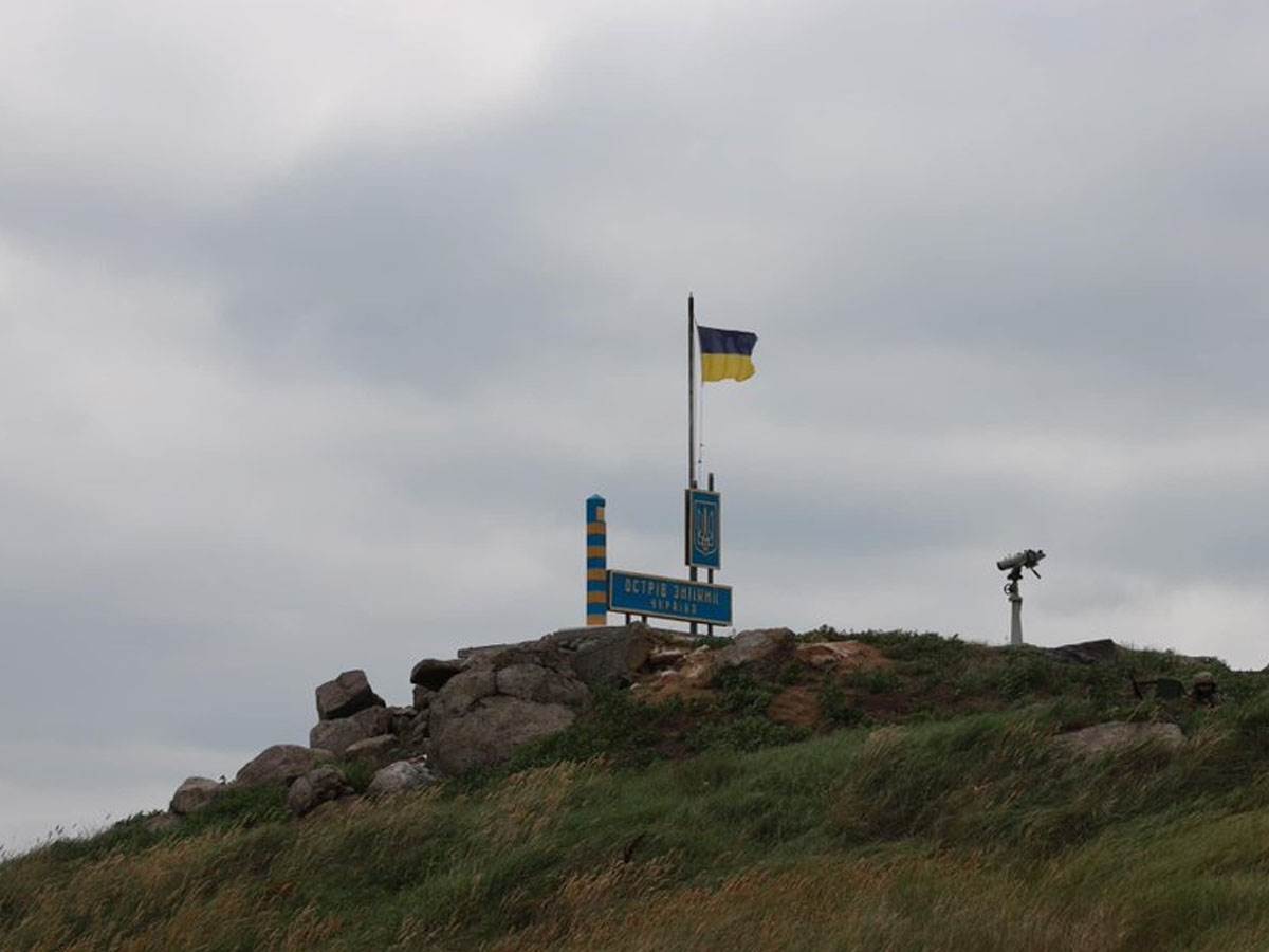  Ukrajinska zastava se vijori na Zmijskom ostrvu 