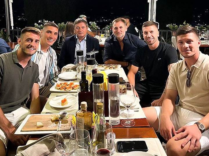  Piksi i srpski fudbaleri na večeri u Firenci 