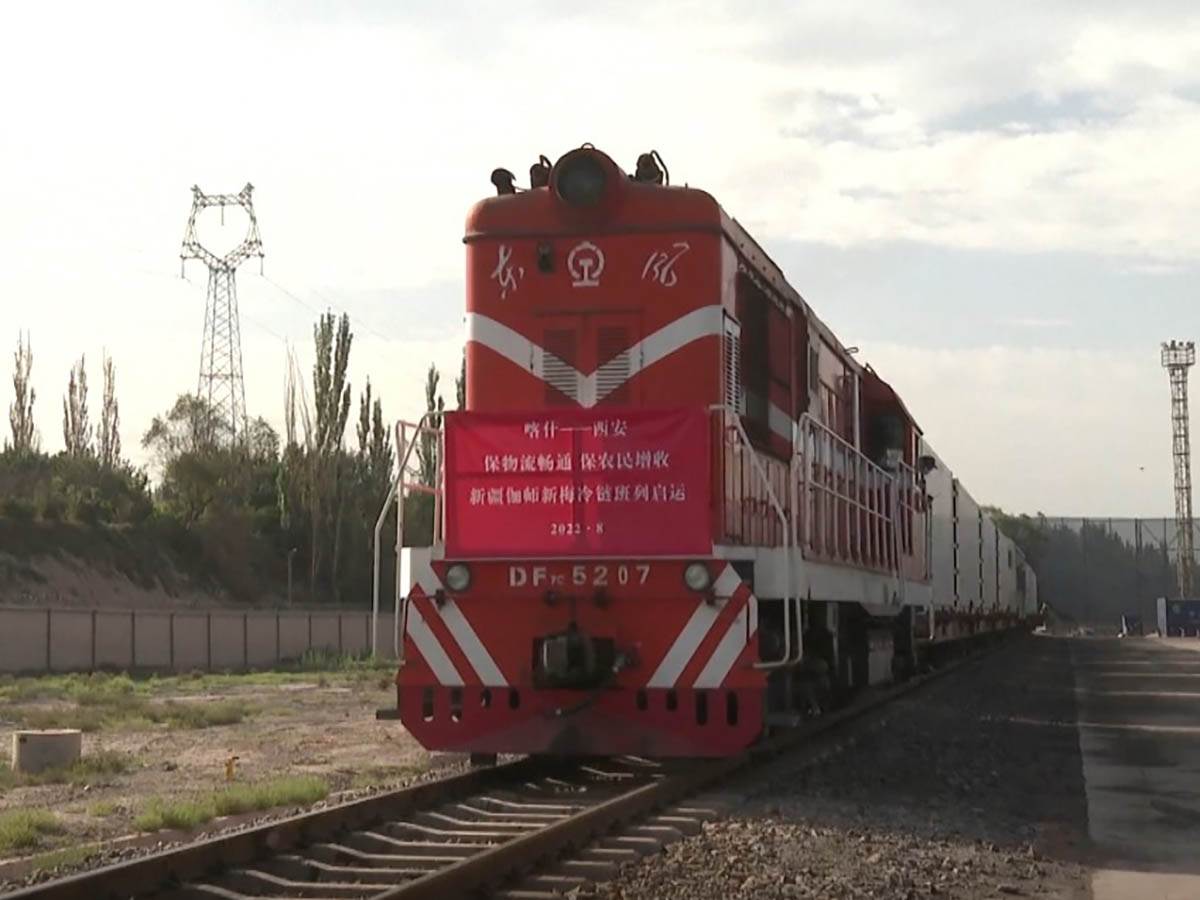  Kina - Otvorena nova železnička linija za sveže voće iz Sinđijanga 