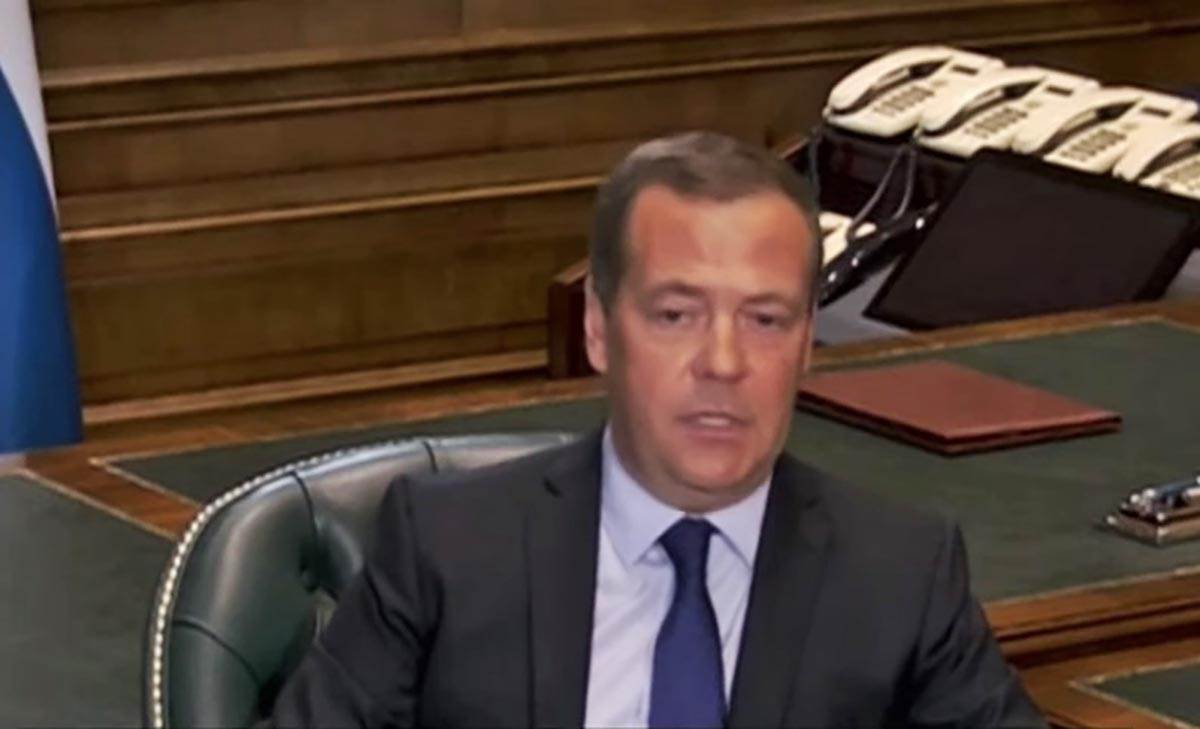  Dmitri Medvedev.jpg 