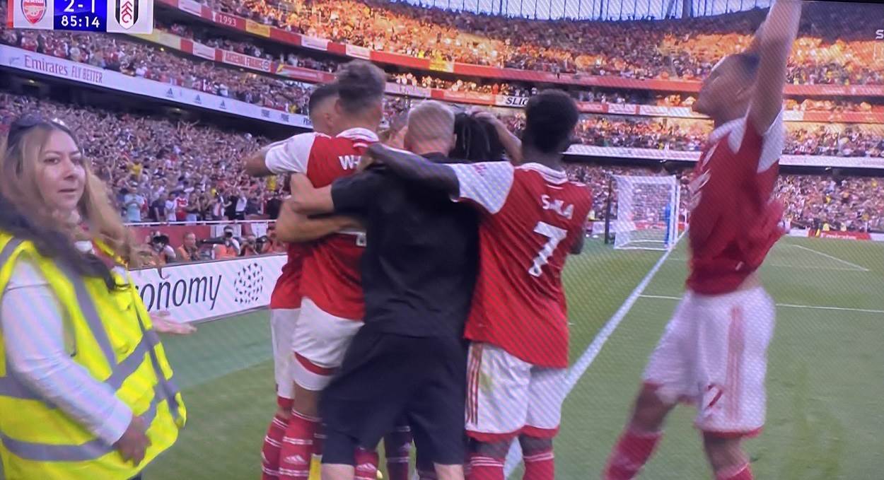  Zinčenko slavi gol Arsenala 