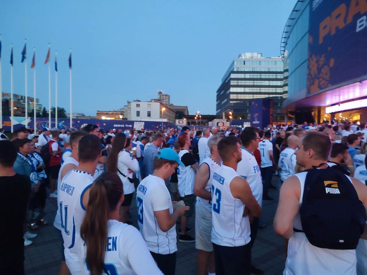  Srbija Finska Eurobasket 2022 navijači 