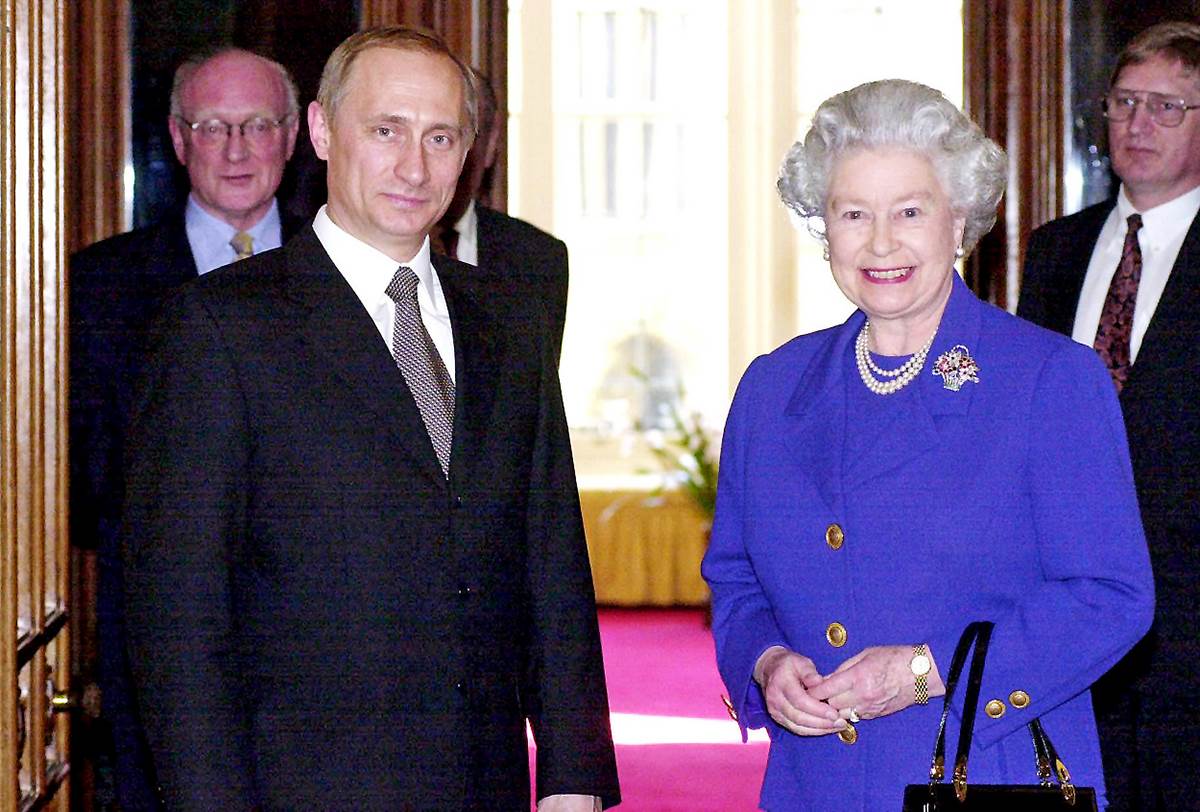 Kraljica Elizabeta ponizila Putina | Info | Svet
