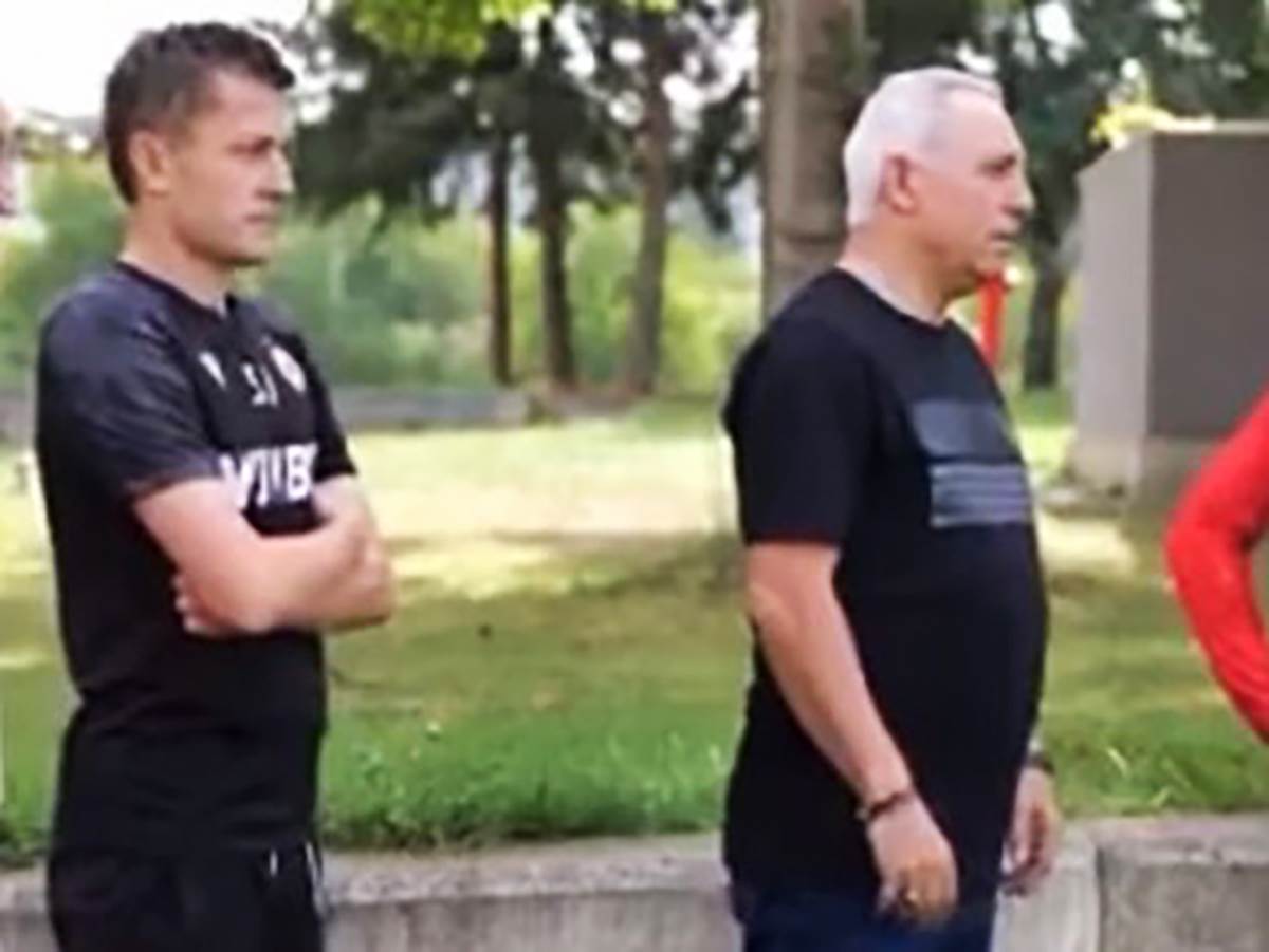 Hristo Stoičkov savetuje Sašu Ilića i fudbalere CSKA Sofije 