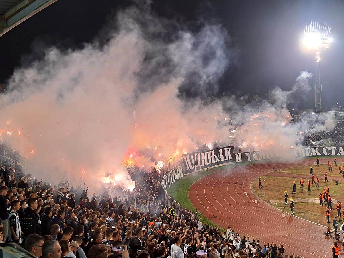  Partizan bez navijača protiv Slovackog 