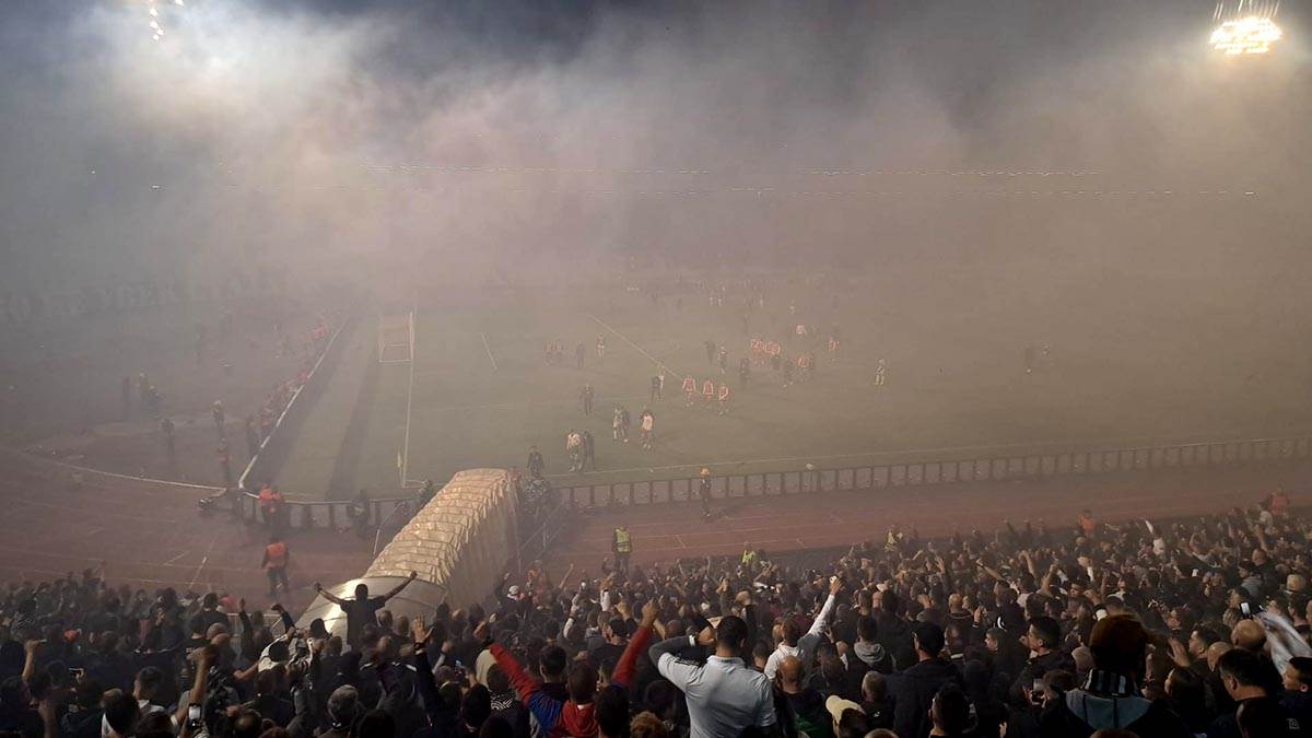  Prekinuta utakmica Partizana i Kelna zbog navijača 