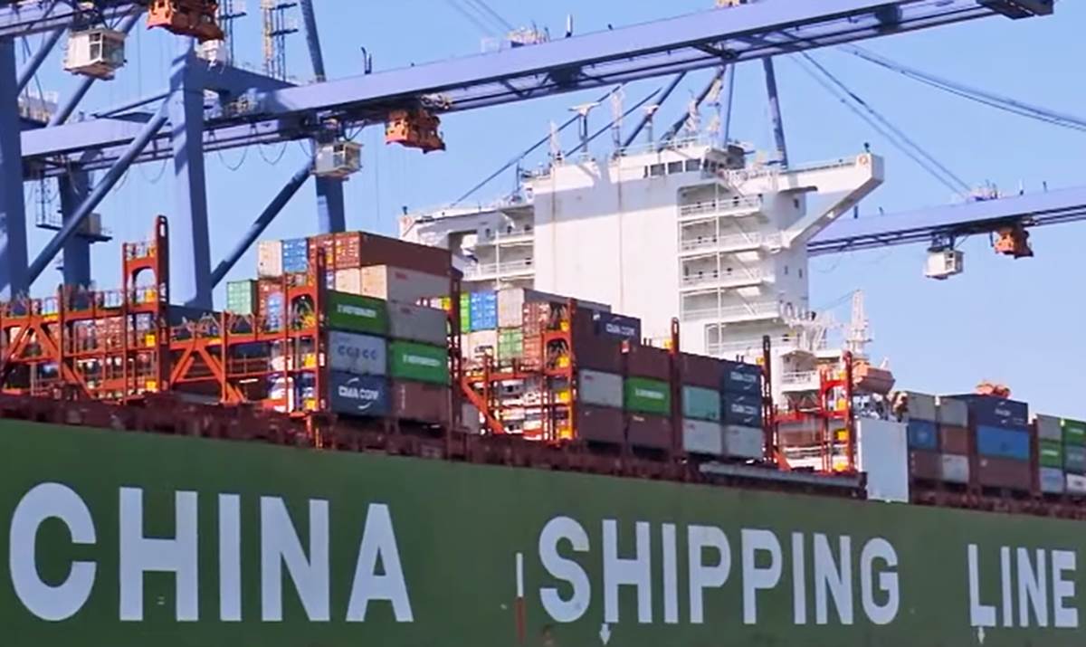  Kina kupuje deo luke u Hamburgu 