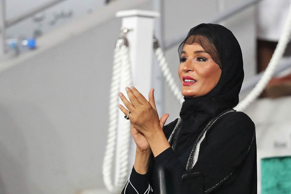  Moza bin Naser supruga katarskog šeika sa najskupljom torbom 