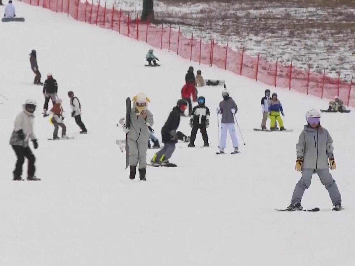  U Kini ne jenjava entuzijazam za skijanjem 