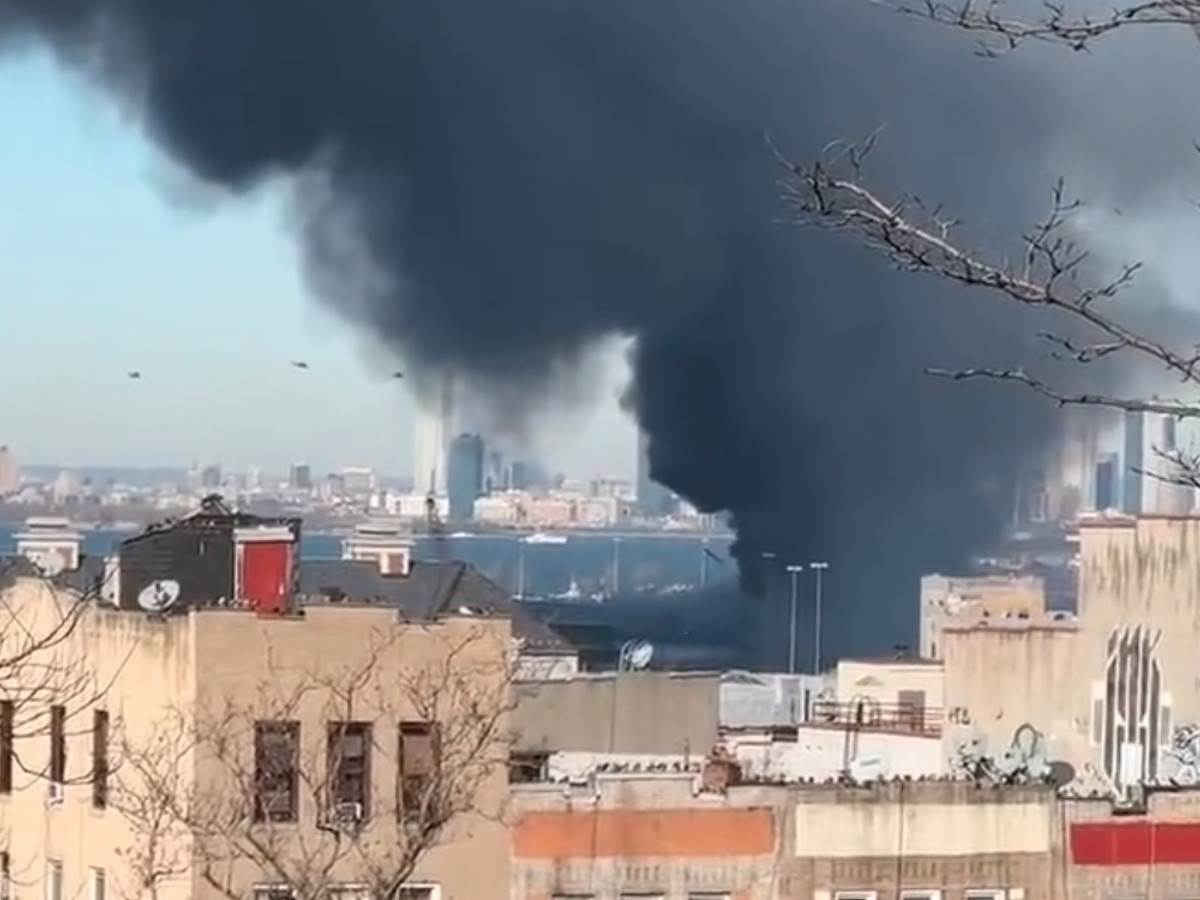  Požar u Bruklinu gori skladište policijskih dokaza 