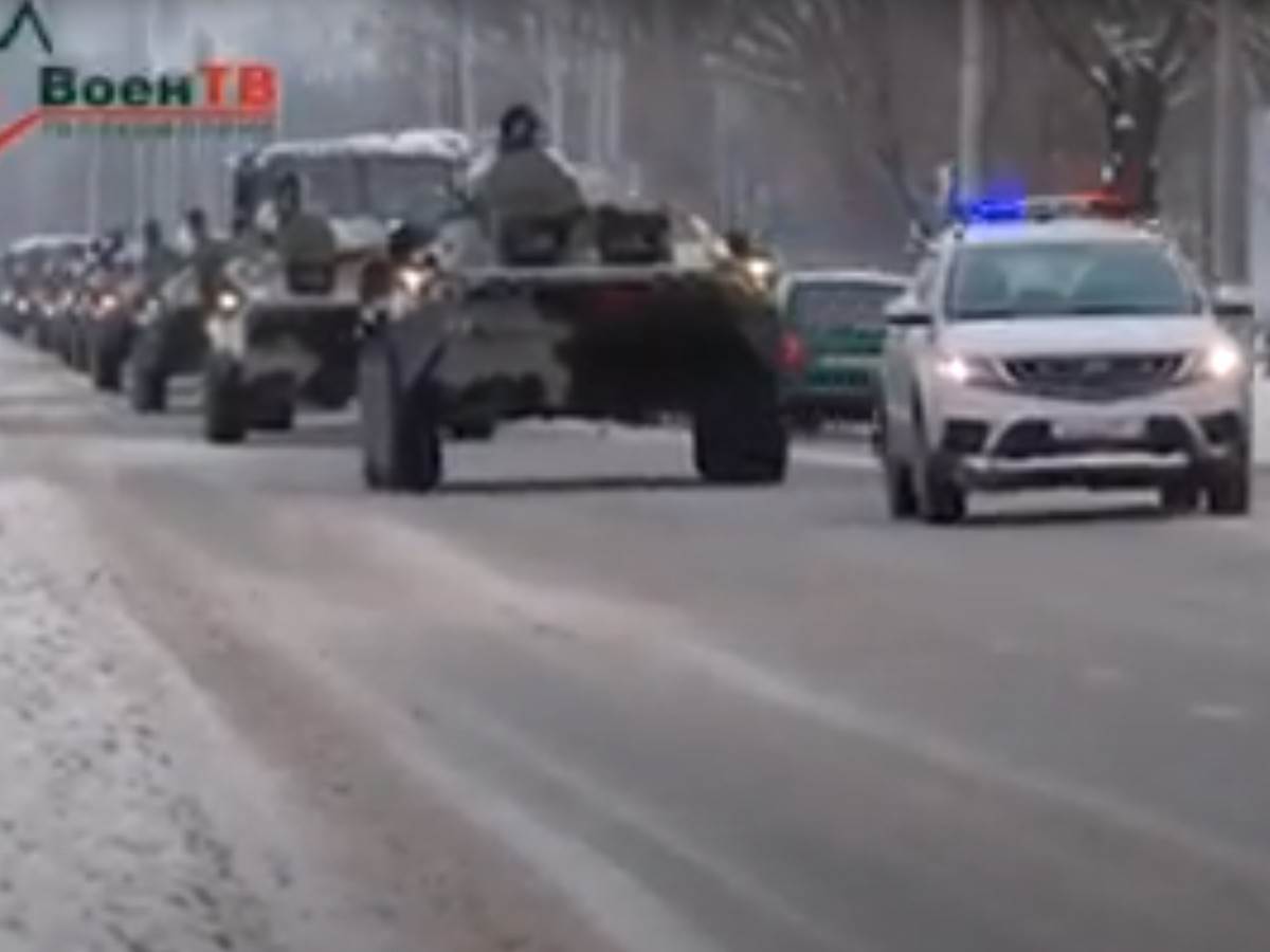  Beloruska vojna vozila sa borbenim simbolima 