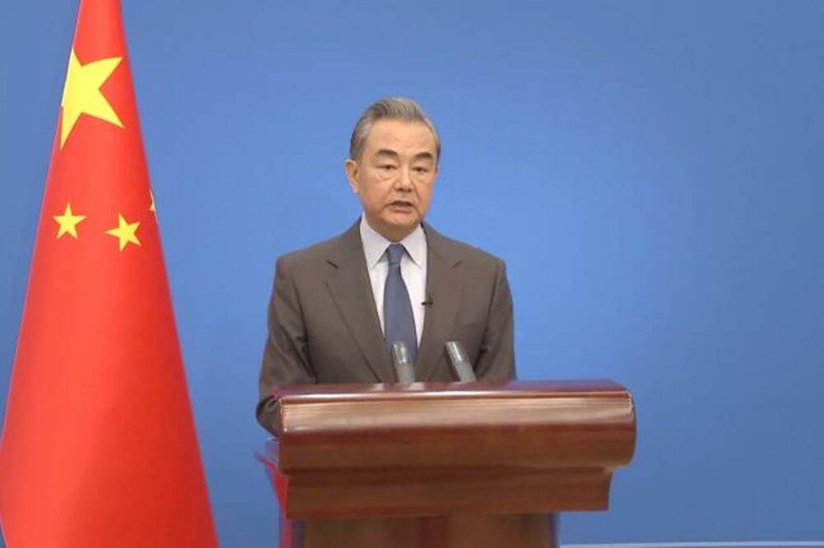  OSVRT: Vang Ji pohvalio diplomatski rad Kine u 2022. godini 