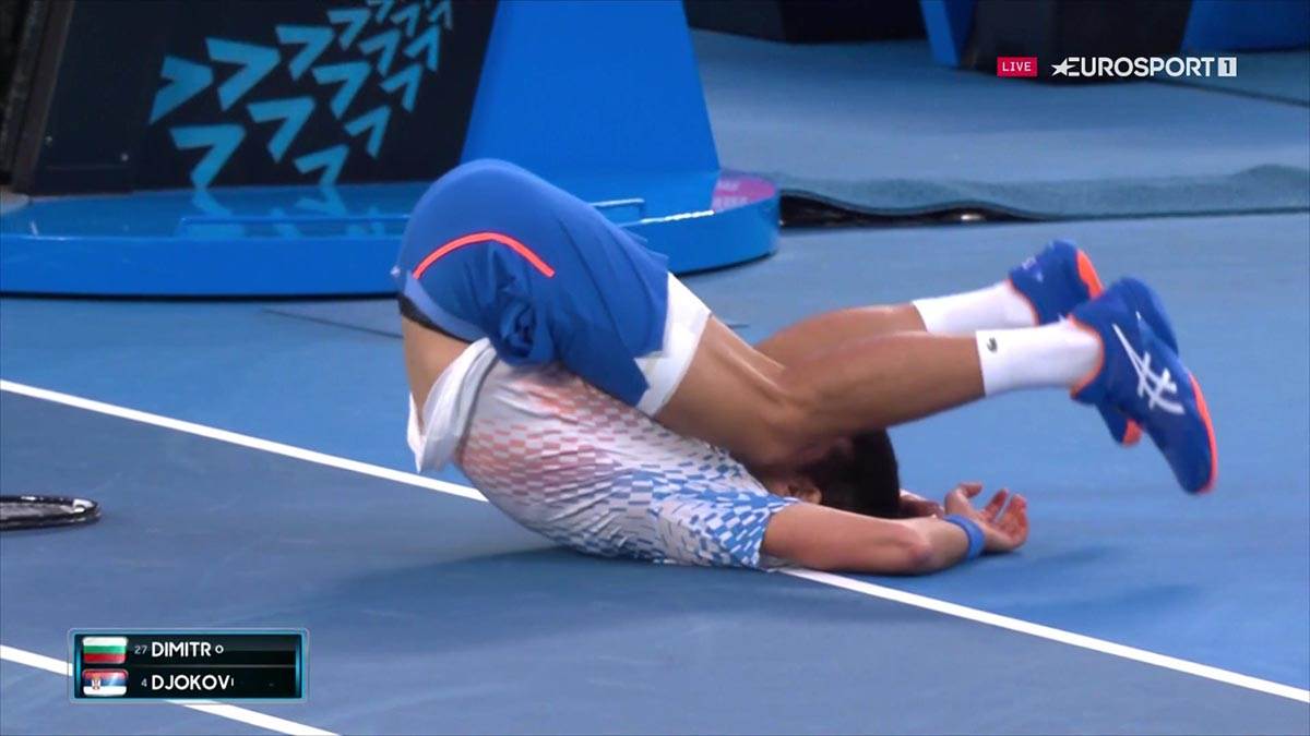  Novak Đoković pao na zemlju i tražio medicinski tajmaut 
