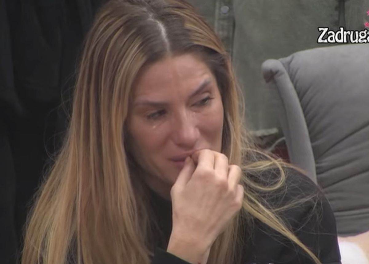  Ana u suzama nakon razgovora sa Zvezdanom 